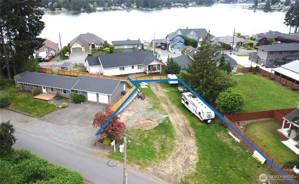 6004 W Tapps Drive E Bonney Lake WA 98391