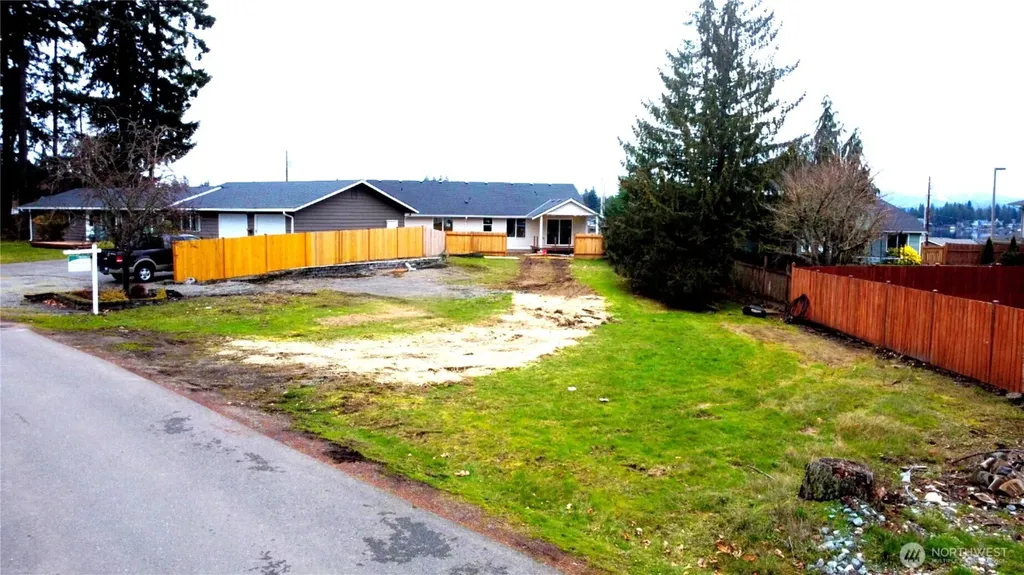 6004 W Tapps Drive E Bonney Lake WA 98391