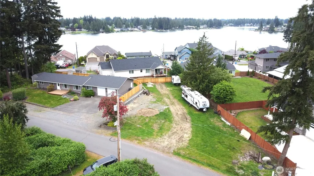 6004 W Tapps Drive E Bonney Lake WA 98391