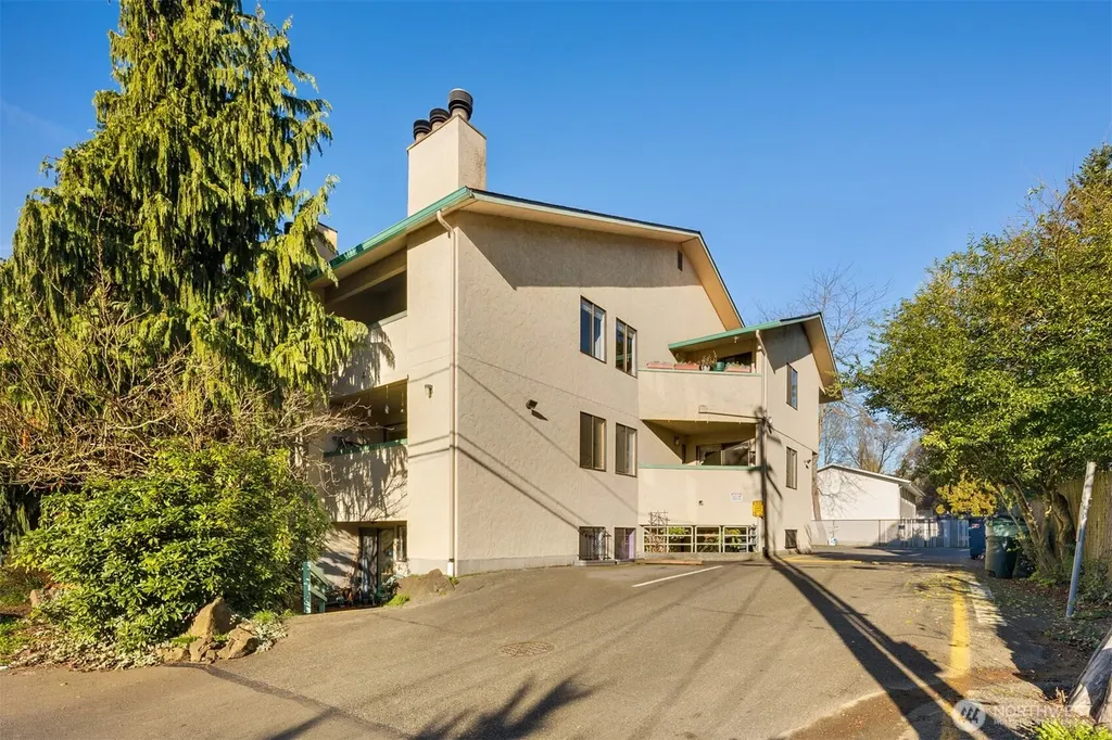 3024 NE 143rd Street Seattle WA 98125