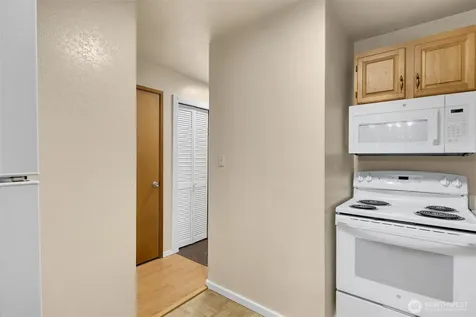 3024 NE 143rd Street Seattle WA 98125