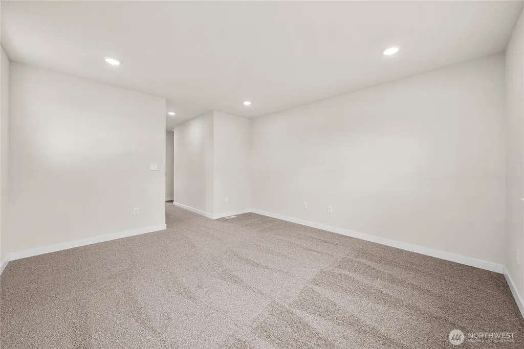 5990 Thornhill Avenue SW Port Orchard WA 98367
