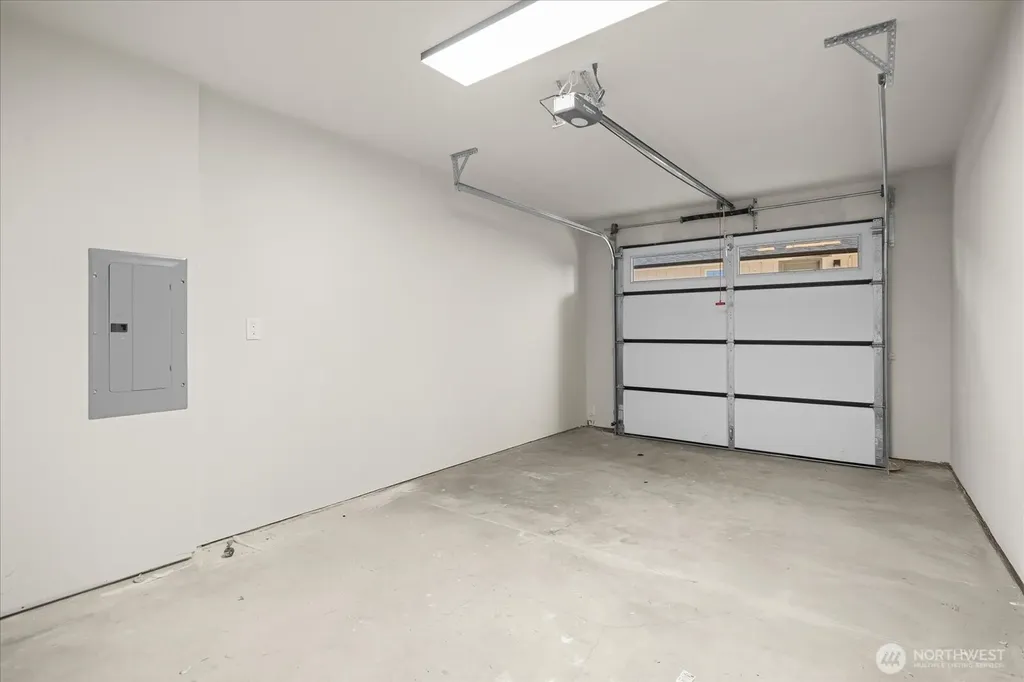 14308 Roslyn Place N Seattle WA 98133