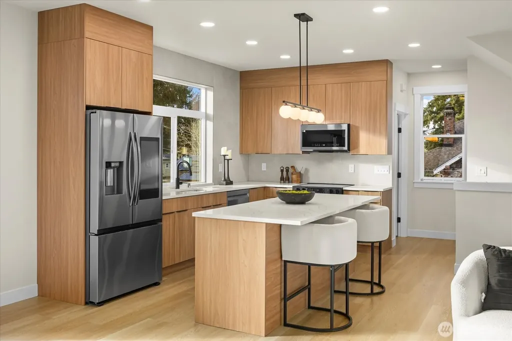 14308 Roslyn Place N Seattle WA 98133