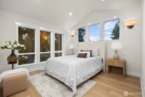 14308 Roslyn Place N Seattle WA 98133