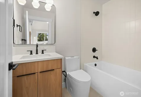 14308 Roslyn Place N Seattle WA 98133