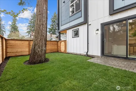 14308 Roslyn Place N Seattle WA 98133