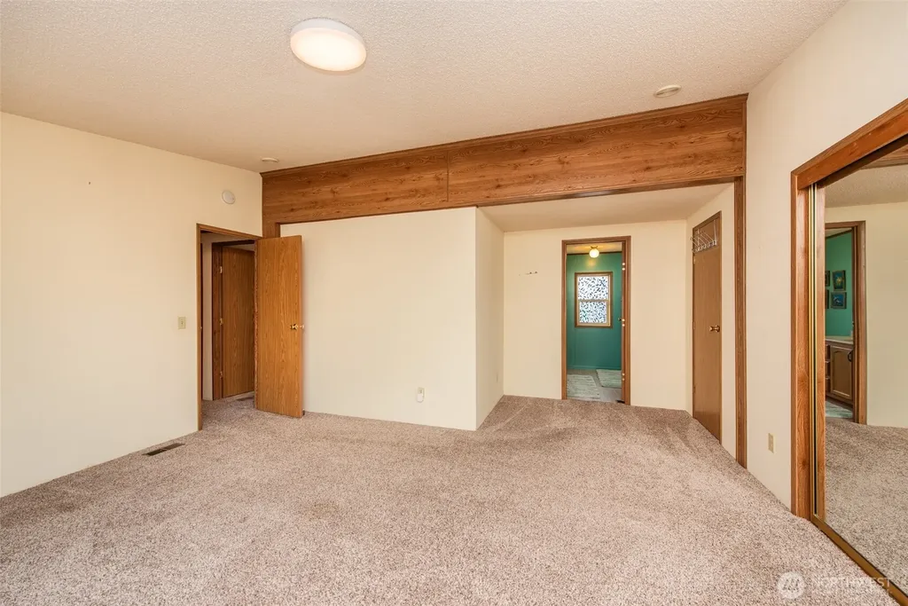 628 N 7th Avenue Sequim WA 98382