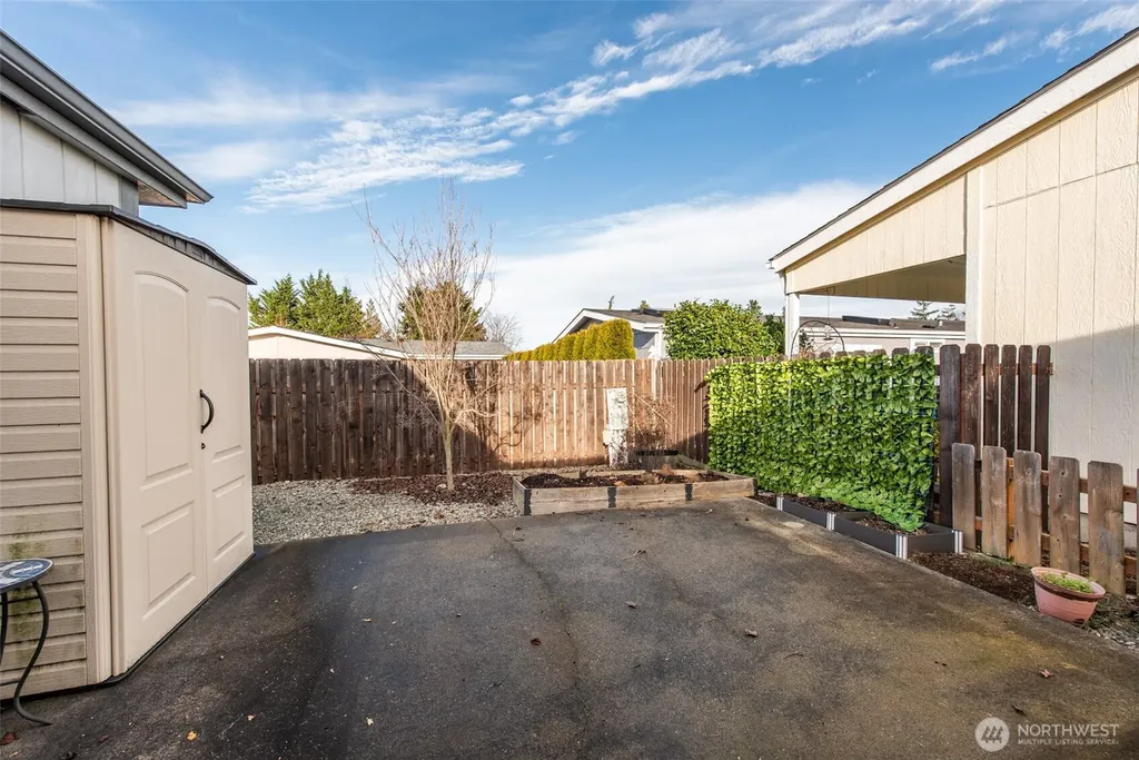 628 N 7th Avenue Sequim WA 98382