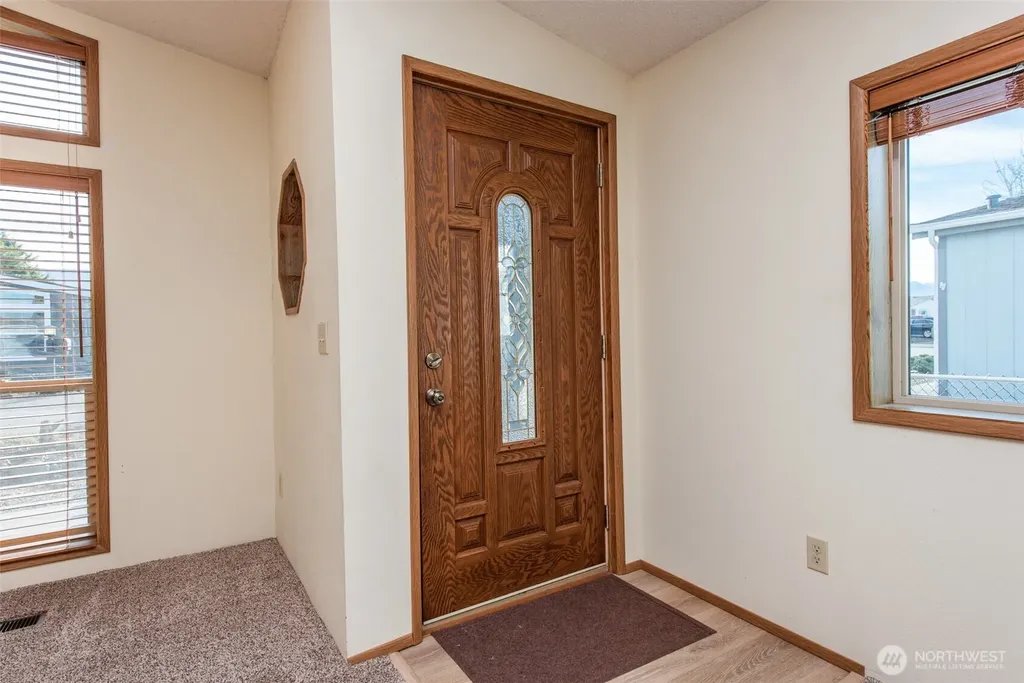 628 N 7th Avenue Sequim WA 98382