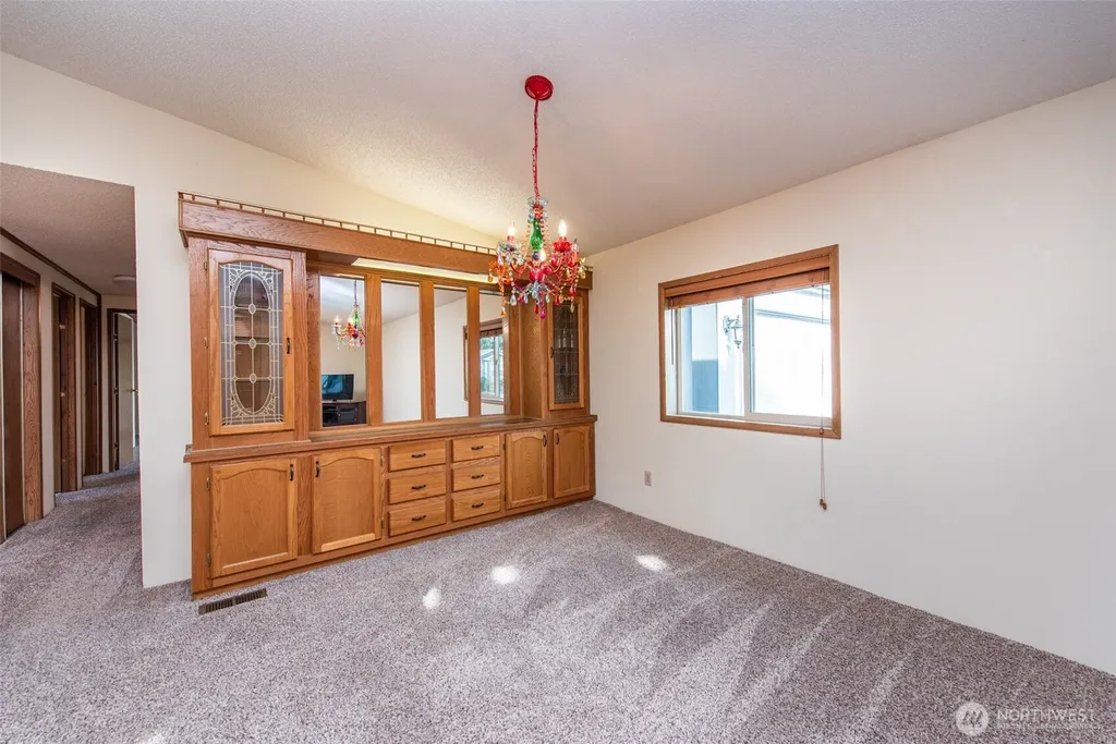 628 N 7th Avenue Sequim WA 98382