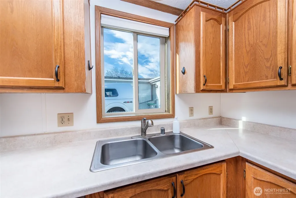 628 N 7th Avenue Sequim WA 98382