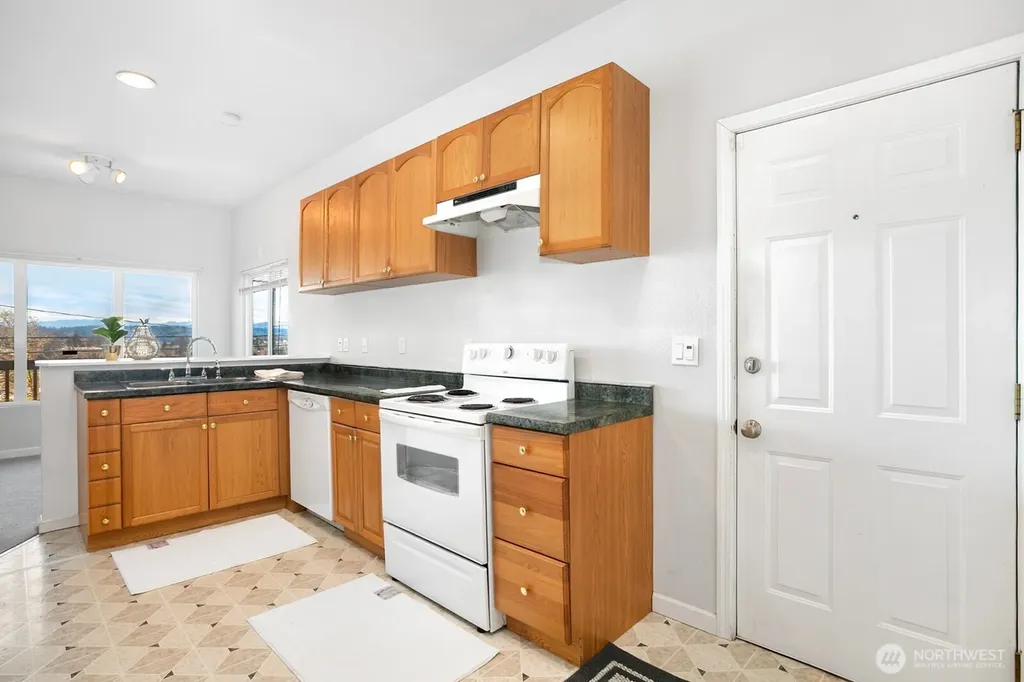 4205 34th Avenue S Seattle WA 98118