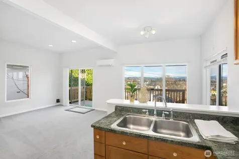 4205 34th Avenue S Seattle WA 98118
