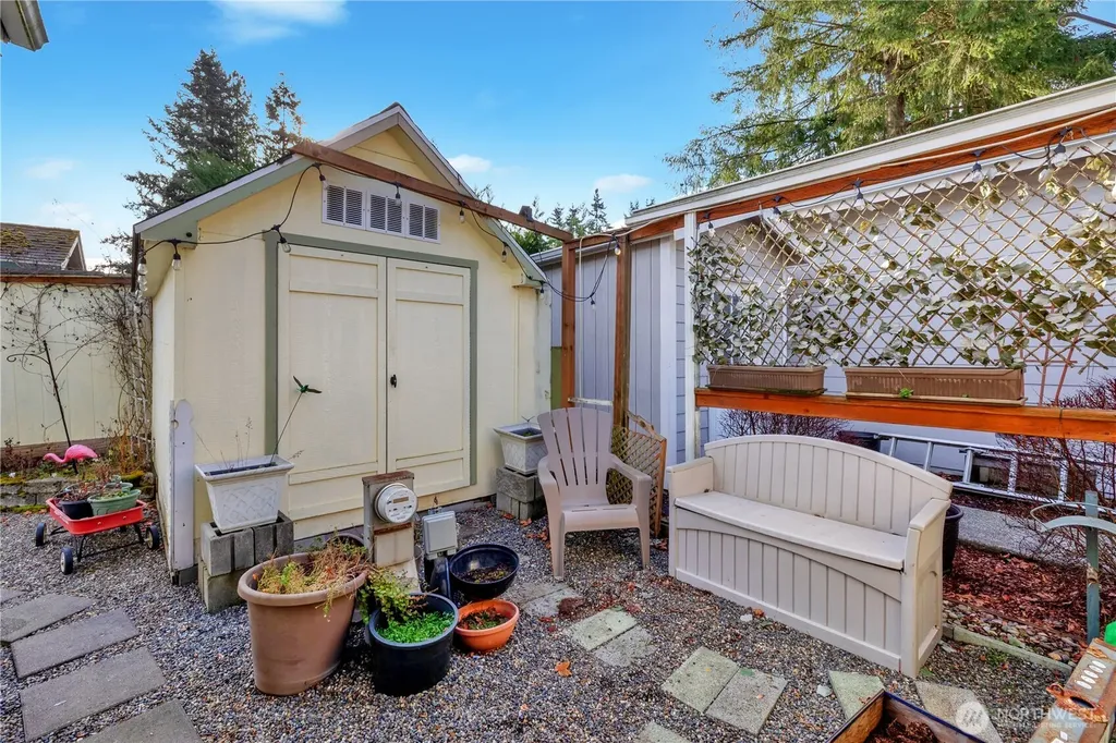 18425 NE 95th Street Redmond WA 98052