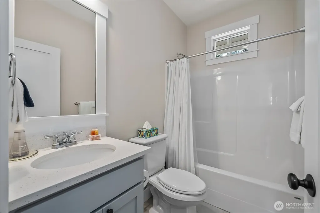 24 Switchback Lane Pacific Beach WA 98571