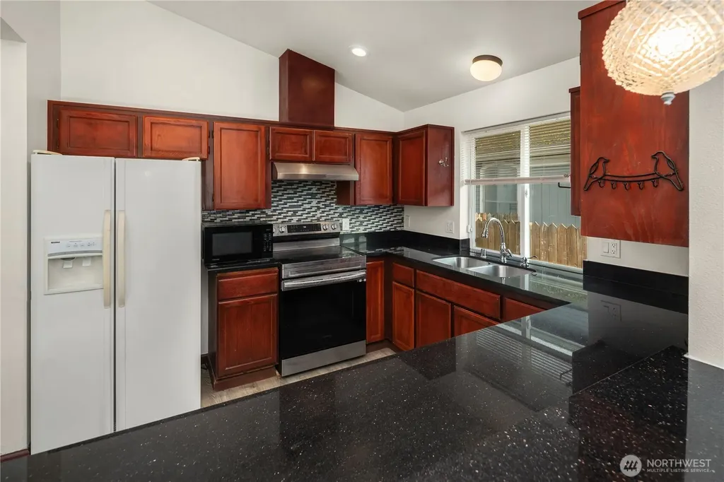1426 E 46th Street Tacoma WA 98404