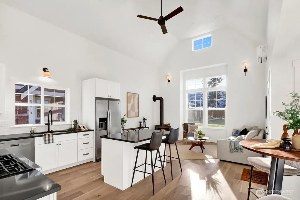 530 E Sunset Drive Bellingham WA 98225