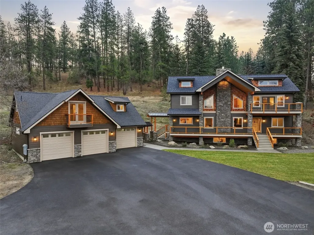 13827 E 46th Avenue Spokane WA 99206