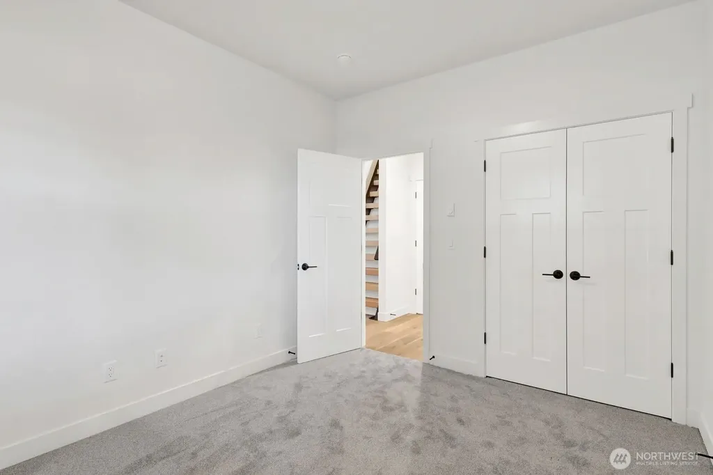530 E Sunset Drive Bellingham WA 98225