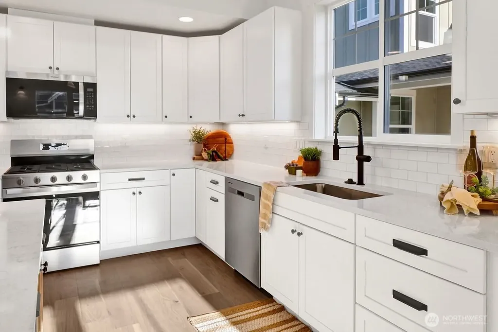 530 E Sunset Drive Bellingham WA 98225