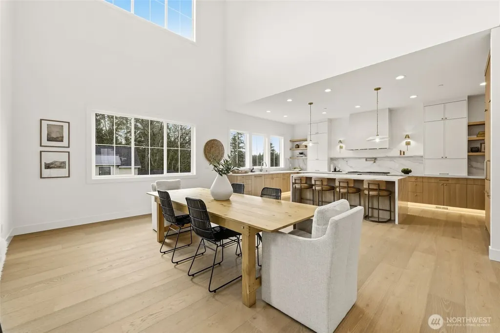 26030 NE 29th Place Redmond WA 98053