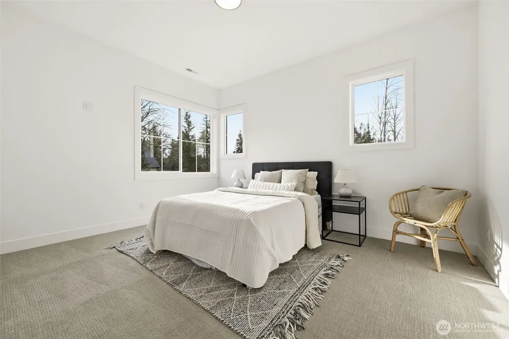 26030 NE 29th Place Redmond WA 98053