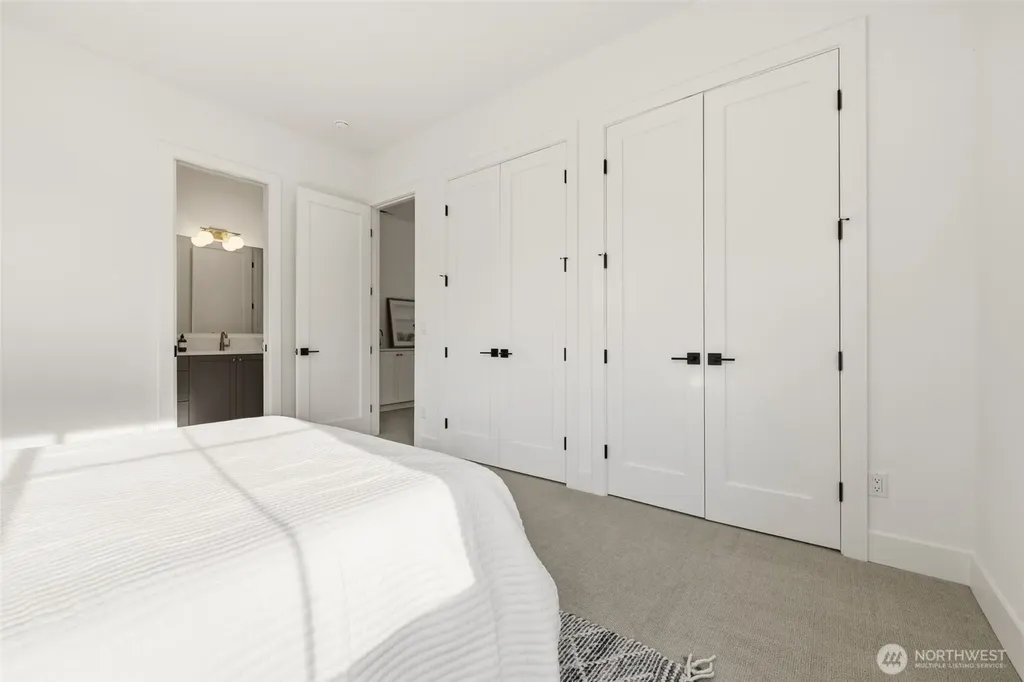 26030 NE 29th Place Redmond WA 98053