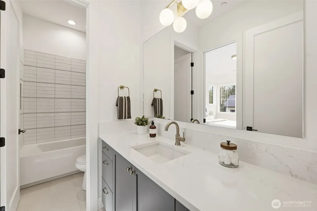 26030 NE 29th Place Redmond WA 98053