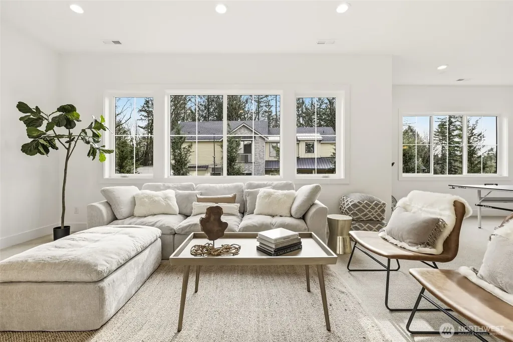 26030 NE 29th Place Redmond WA 98053