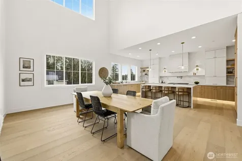 26030 NE 29th Place Redmond WA 98053