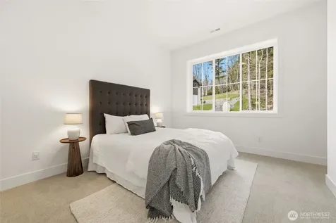 26030 NE 29th Place Redmond WA 98053