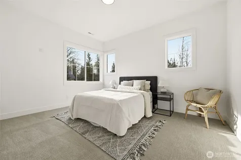 26030 NE 29th Place Redmond WA 98053