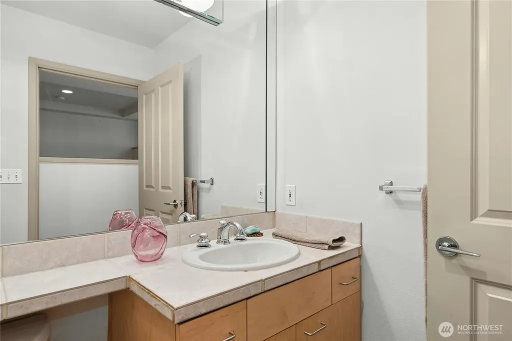 2319 1st Avenue Seattle WA 98121