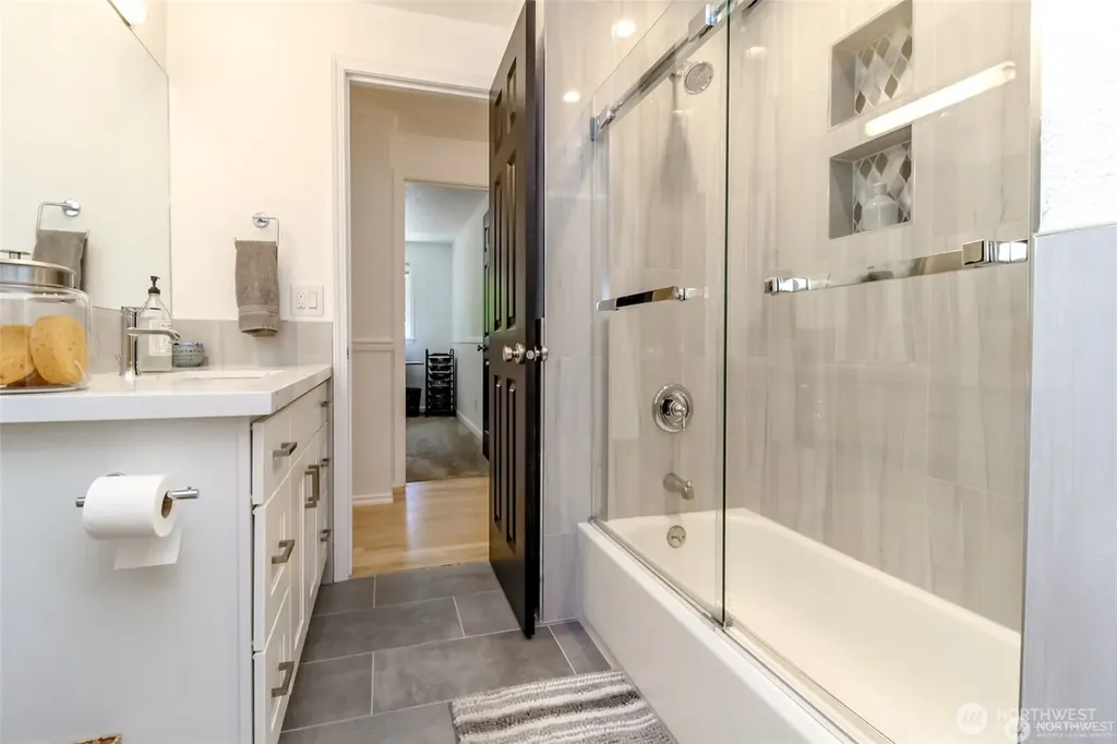 7218 35th Street NW Gig Harbor WA 98335