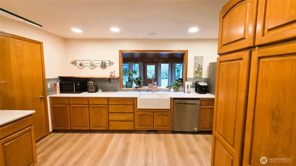 30708 N Place Ocean Park WA 98640