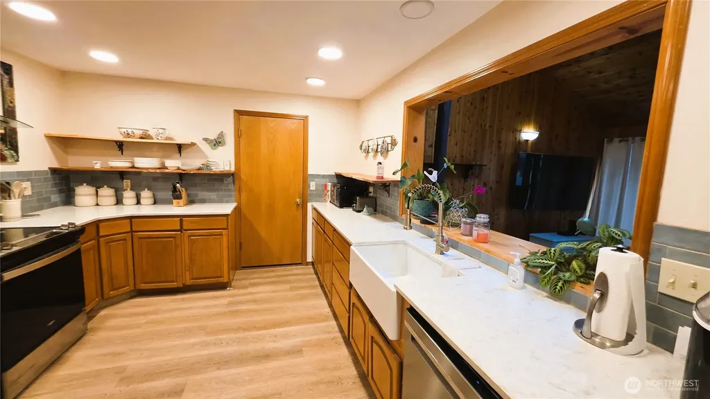 30708 N Place Ocean Park WA 98640