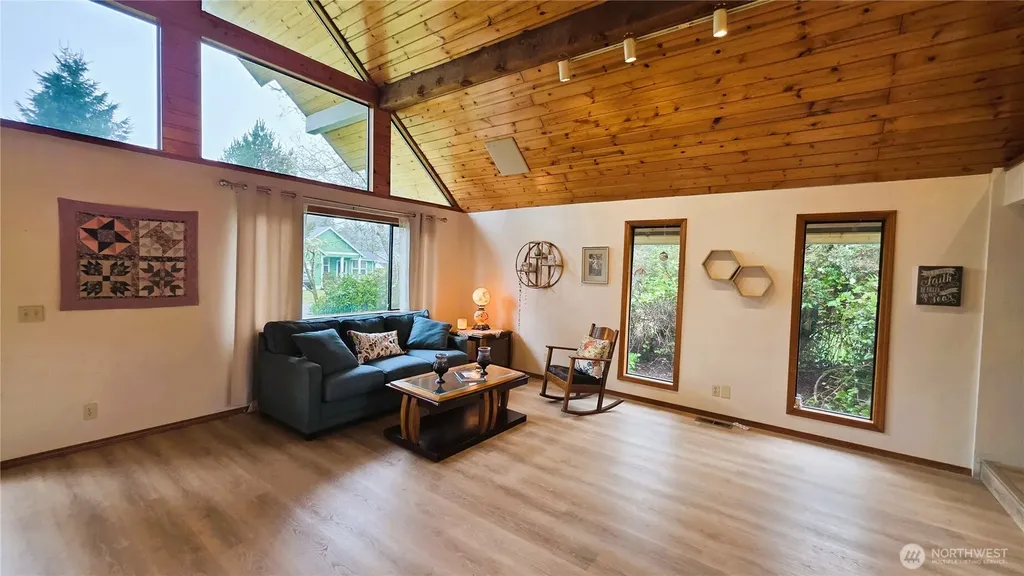 30708 N Place Ocean Park WA 98640
