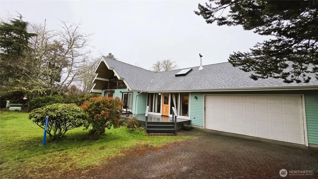 30708 N Place Ocean Park WA 98640