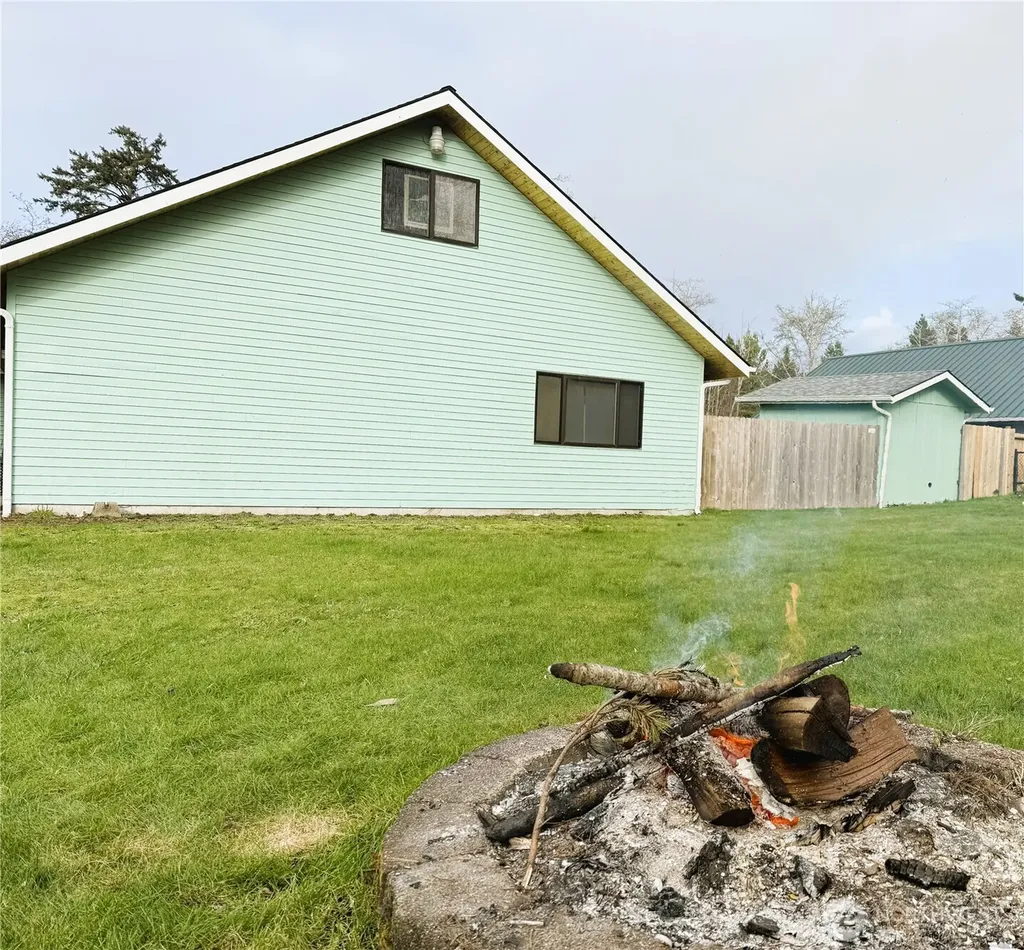 30708 N Place Ocean Park WA 98640