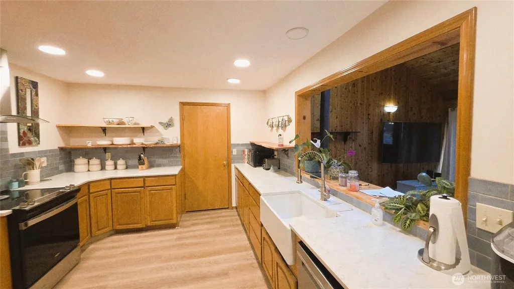 30708 N Place Ocean Park WA 98640
