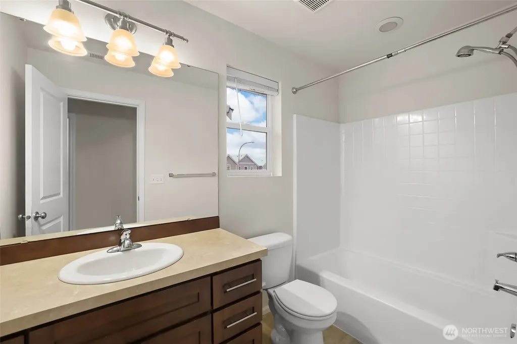 32214 50th Court S Auburn WA 98001