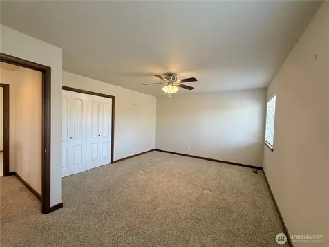 1516 N 43rd Place Mount Vernon WA 98273