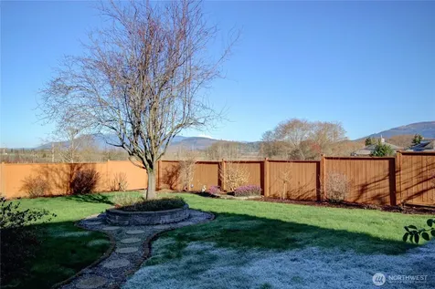 1516 N 43rd Place Mount Vernon WA 98273