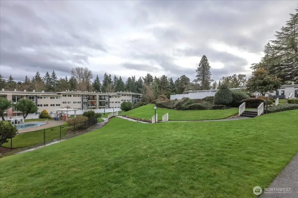 12631 NE 9th Place Bellevue WA 98005