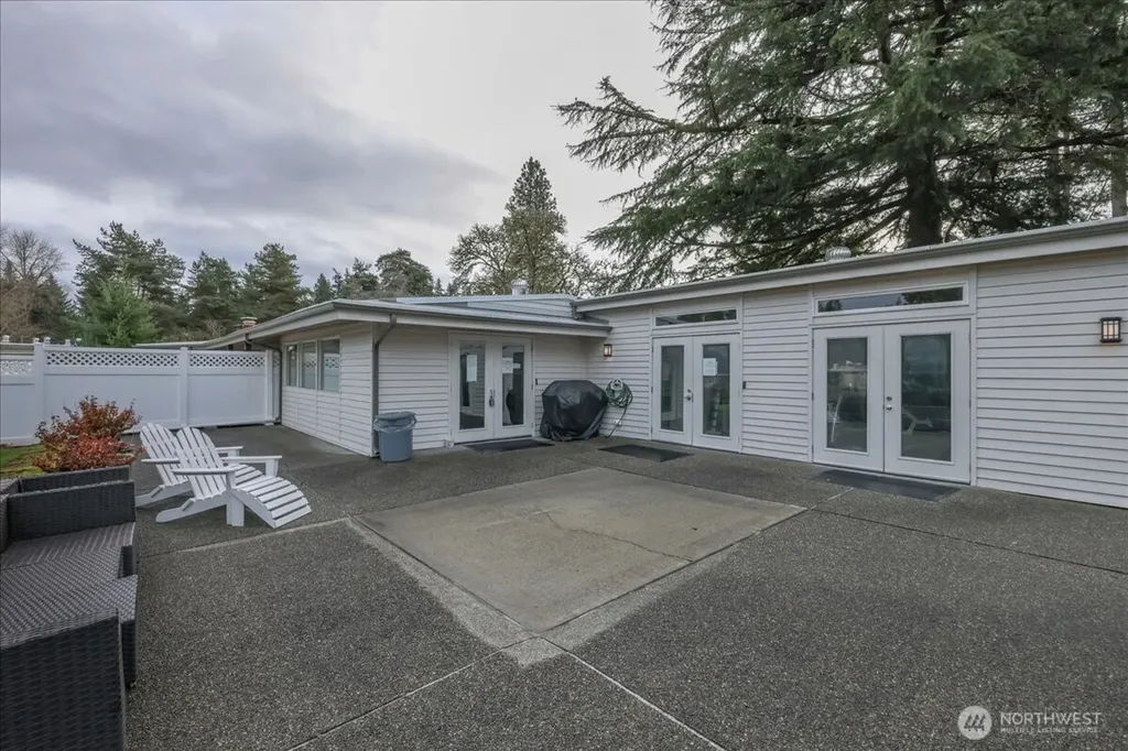 12631 NE 9th Place Bellevue WA 98005