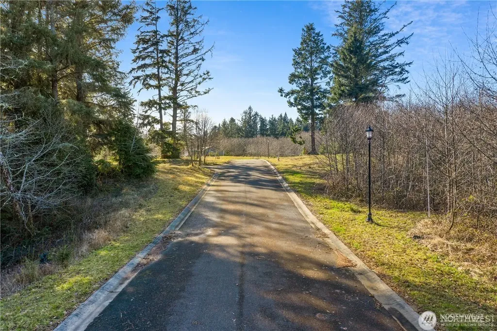 4 Sunrise Lane South Bend WA 98586