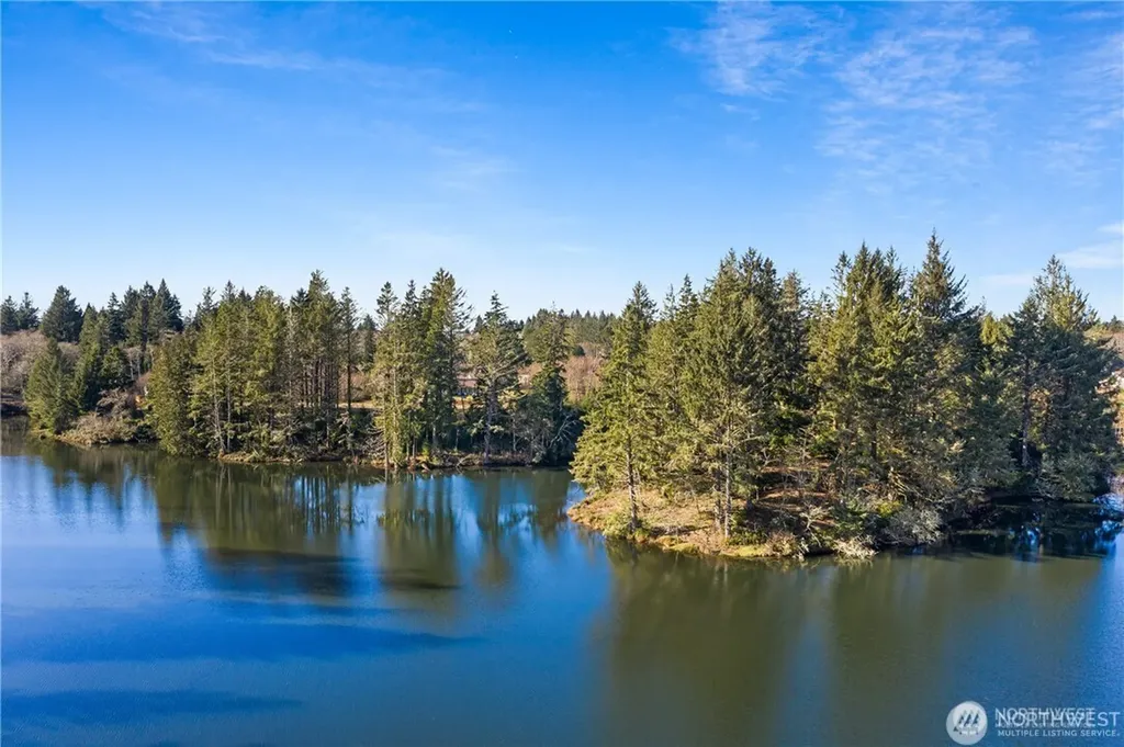 4 Sunrise Lane South Bend WA 98586