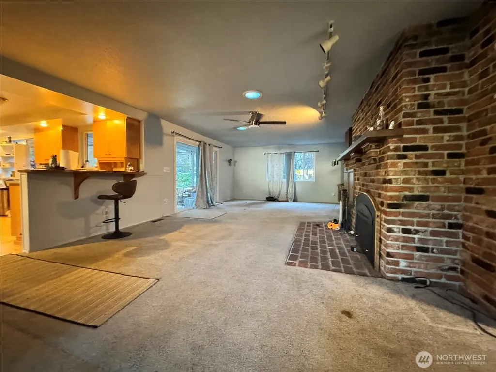 13801 Dana Lane E Puyallup WA 98373