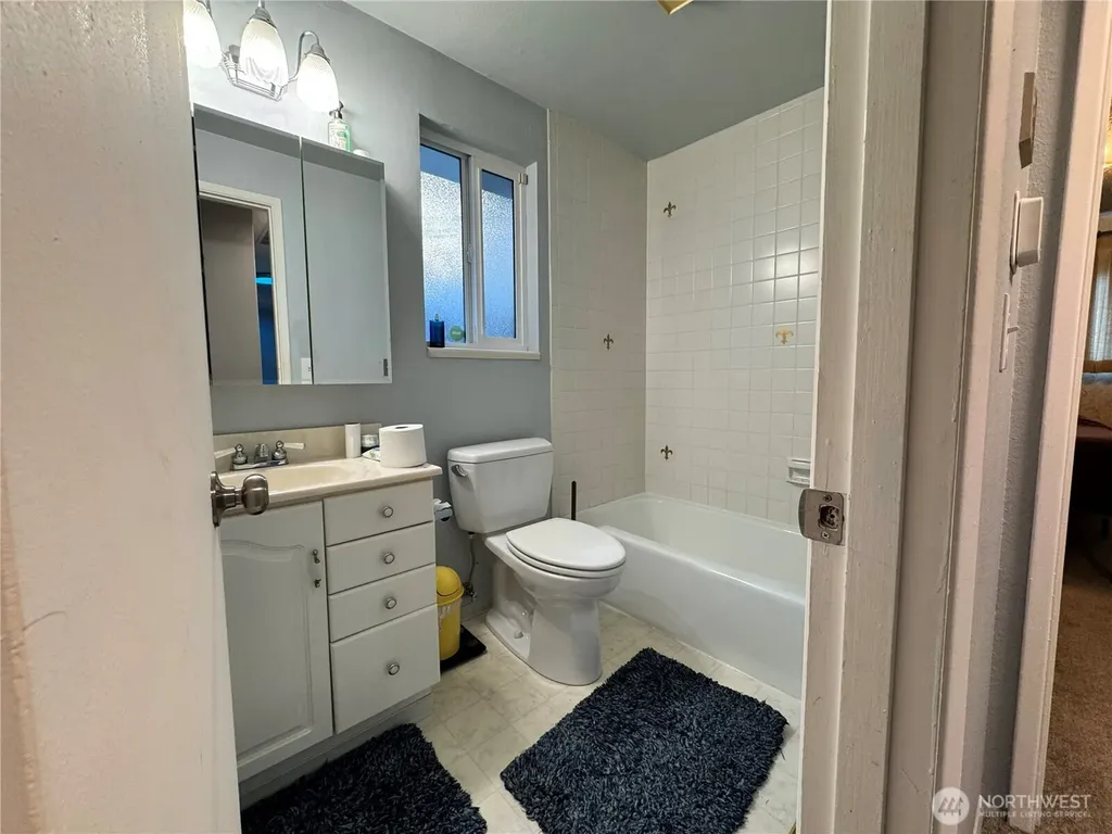 13801 Dana Lane E Puyallup WA 98373